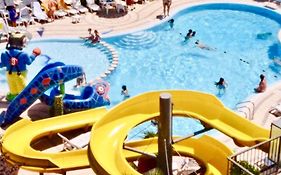 Hotel Azzurra di Gobbi Gestioni srl